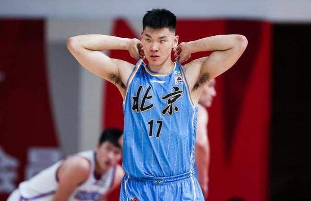 球迷们不仅